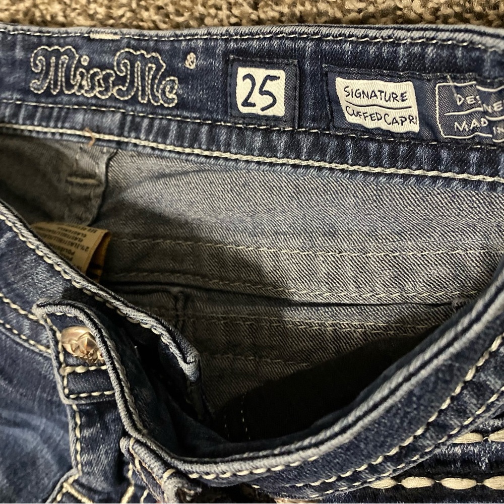 Miss Me Cuffed Capris Size 25 - Picture 6 of 8